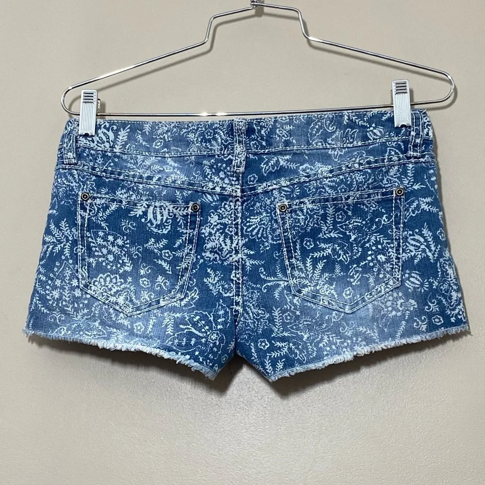 Mudd Blue White Shorts Size 3 Low Rise Stretch Casual Summer Mini Shorts